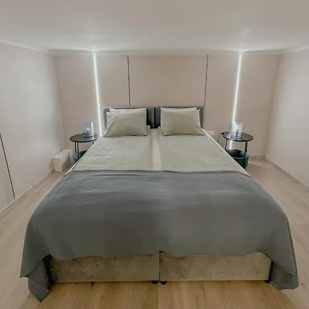 Boulevard Five Near Andrassy Avenue Апарт-отель Будапешт